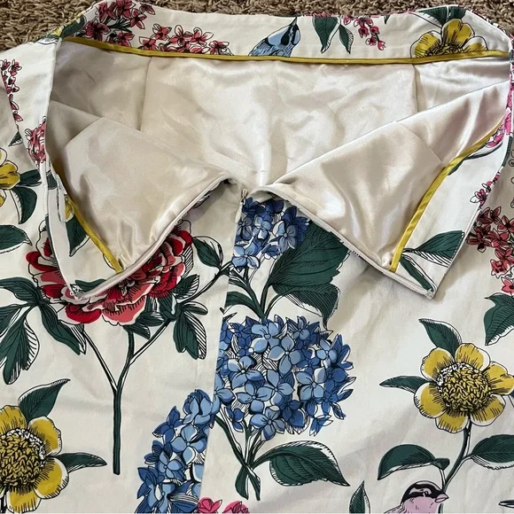 Boden Ivory Floral and Bird Print Pencil Skirt Size 12 - Picture 4 of 9